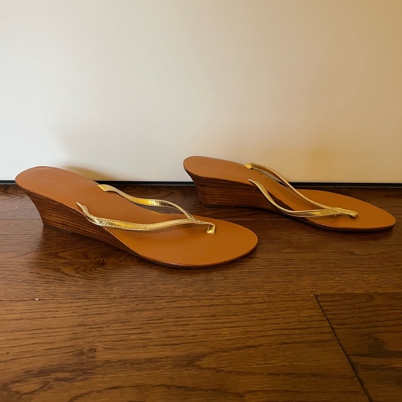 Heeled thong sandles - Picture 2 of 6